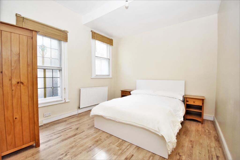 1 bedroom flat for rent in Bromley Road Catford SE6