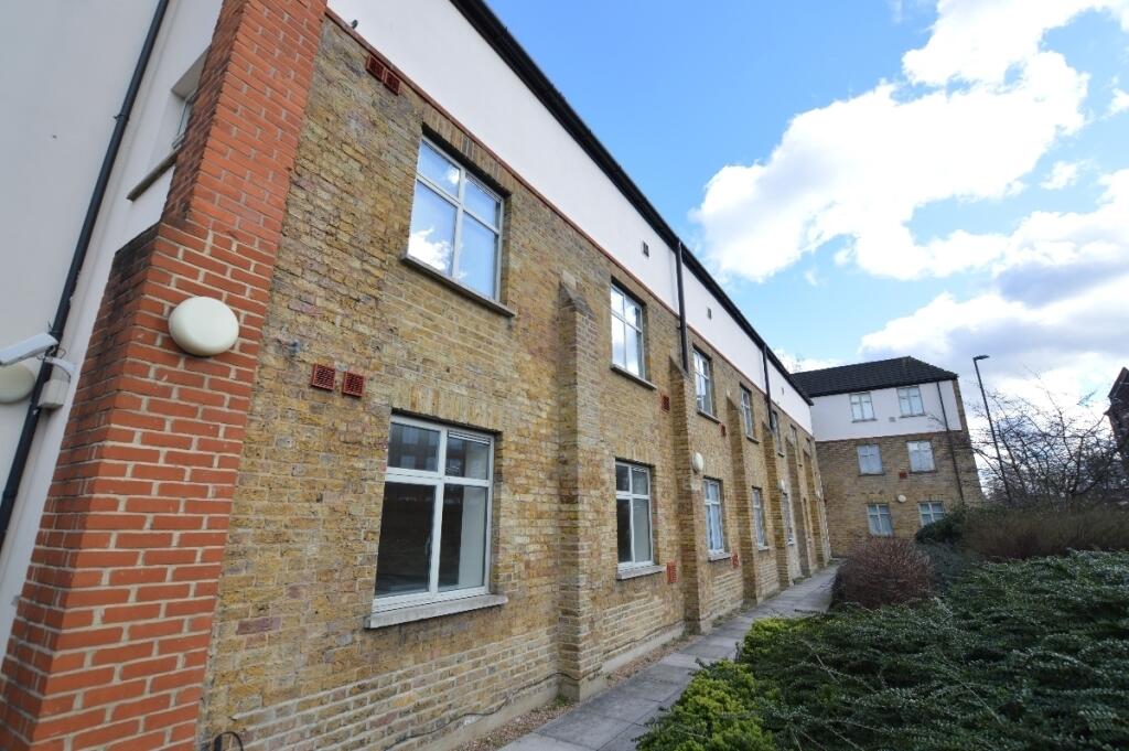 1 bedroom flat for rent in Bell Green London SE26