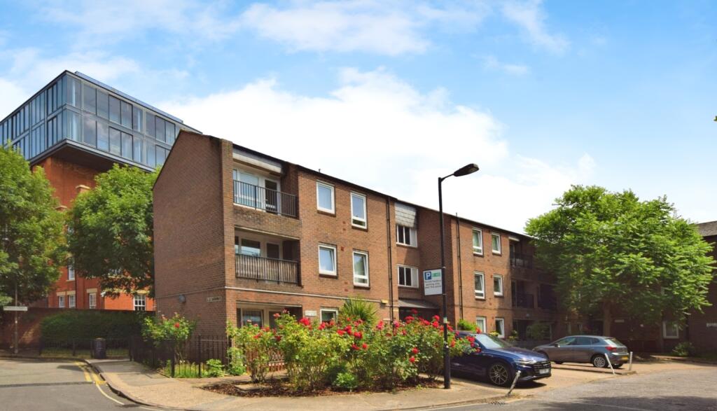 Main image of property: Green Walk Southwark SE1