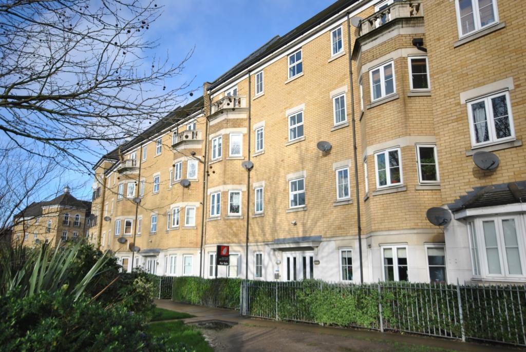 2 bedroom flat for rent in Peckham Road Peckham SE15