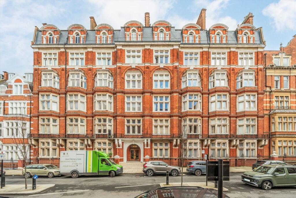Main image of property: Palace Court, London