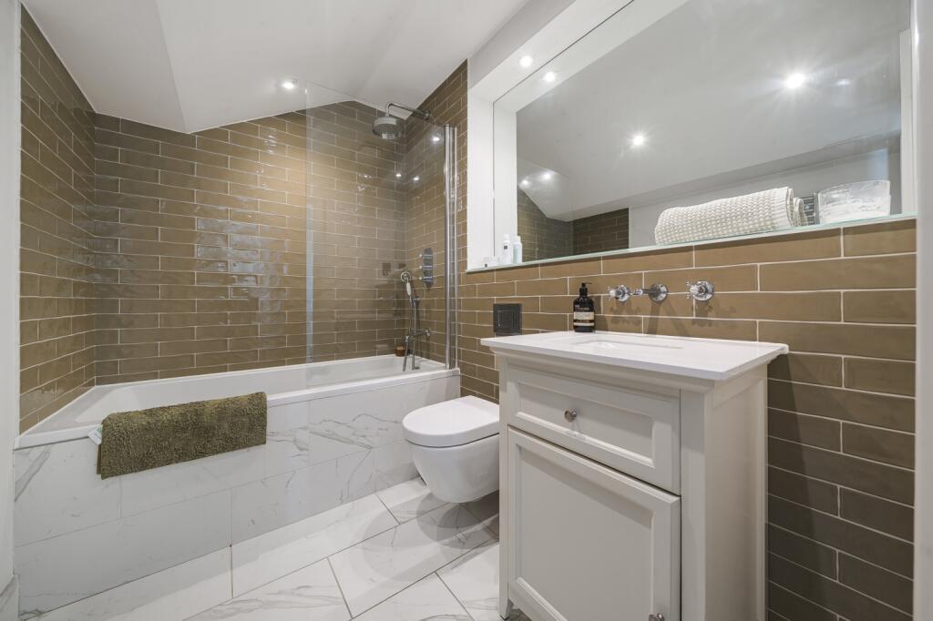 Additional property image - Willoughby Lane Bromley BR1