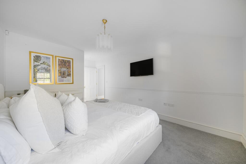 Additional property image - Willoughby Lane Bromley BR1