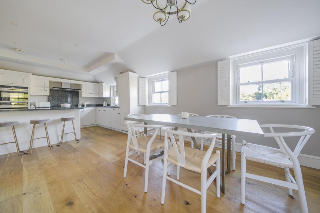 Additional property image - Willoughby Lane Bromley BR1