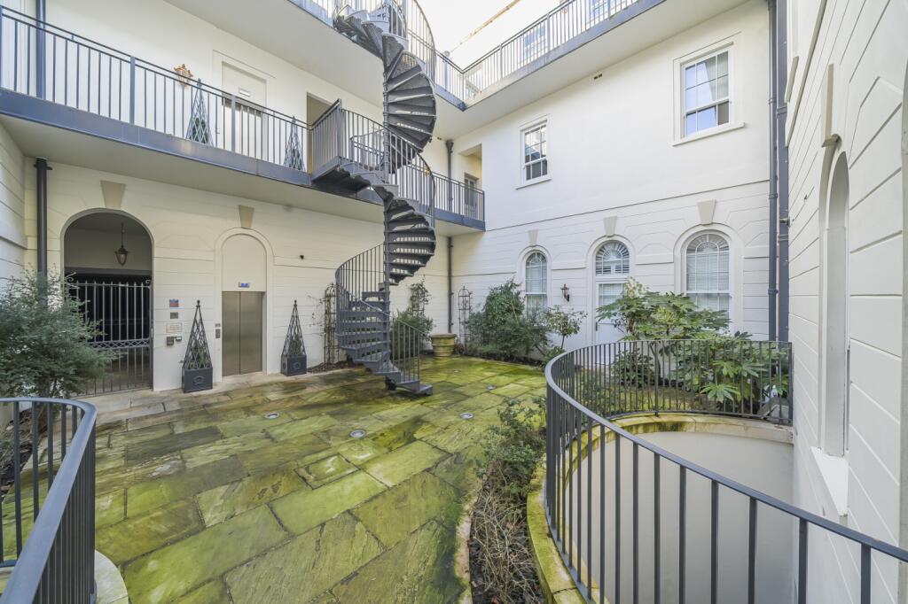 Additional property image - Willoughby Lane Bromley BR1
