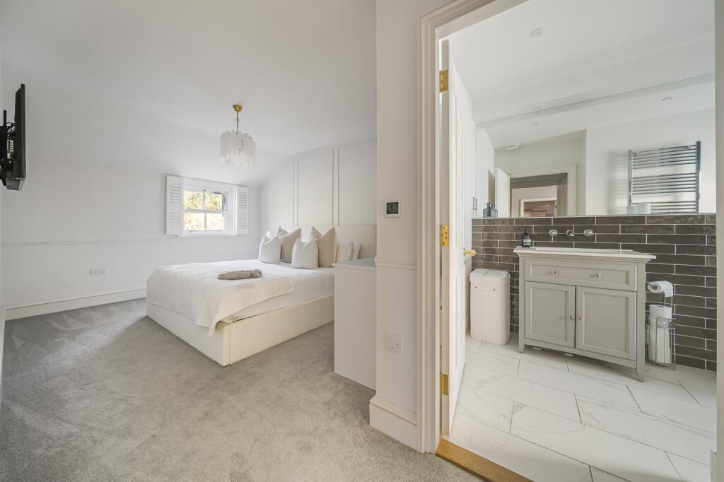 Additional property image - Willoughby Lane Bromley BR1