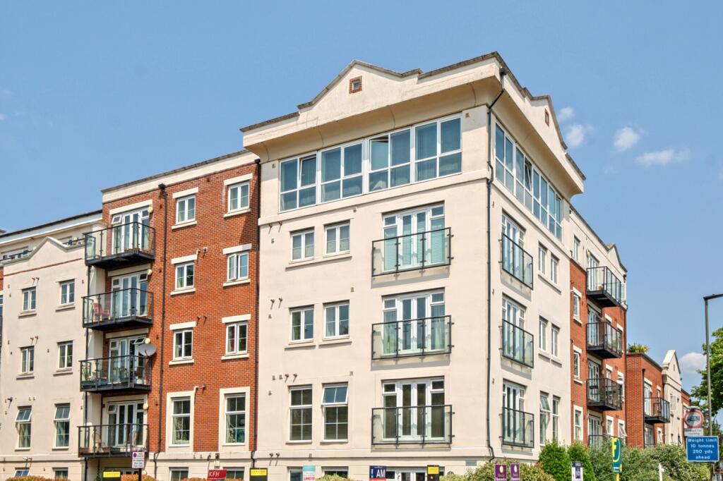 Main image of property: Masons Hill BR2