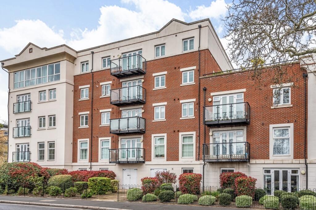 Main image of property: Masons Hill Bromley BR2