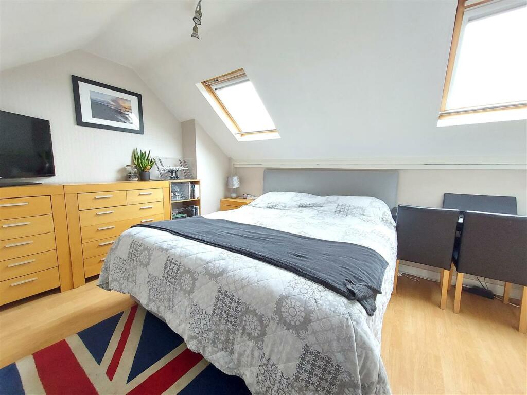 3 bedroom semidetached bungalow for sale in Bewdley Road, StourportOn