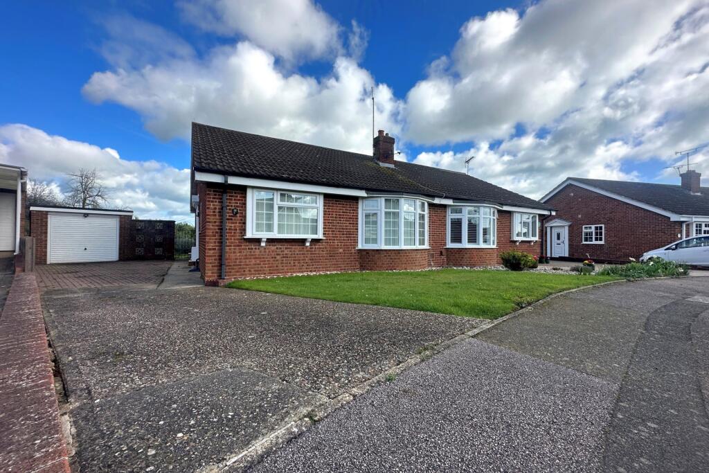 2 bedroom bungalow for sale in Patterson Close, Deal, CT14