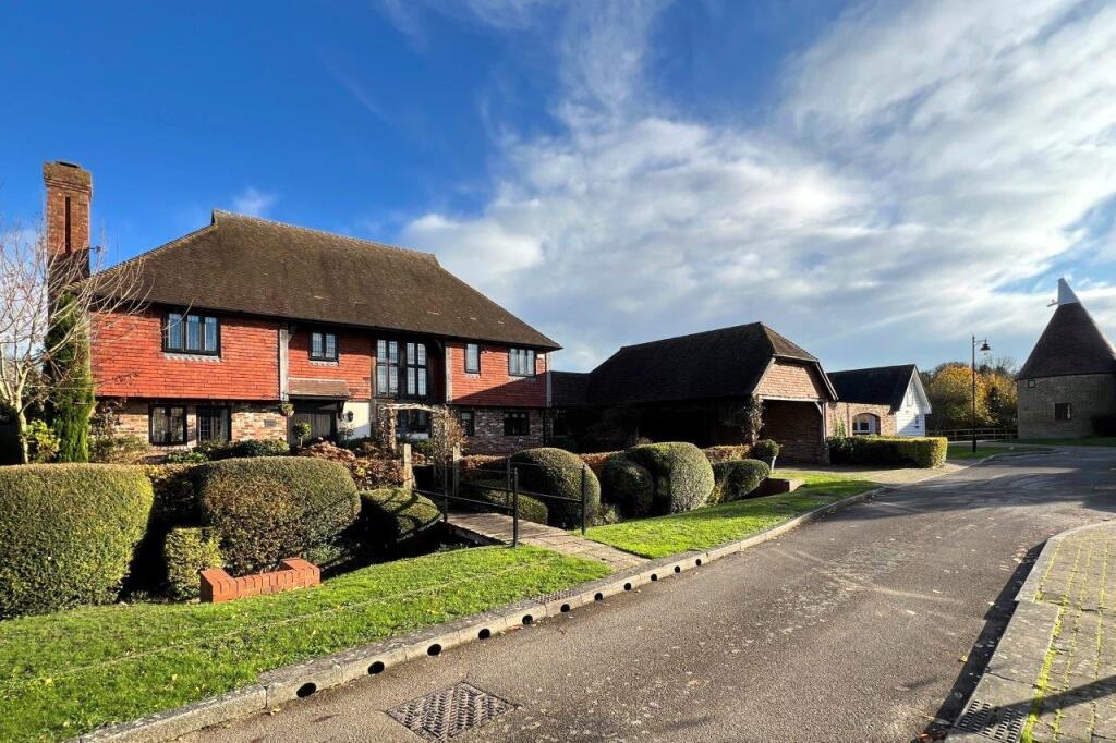 Main image of property: Chantry Park, Sarre, CT7