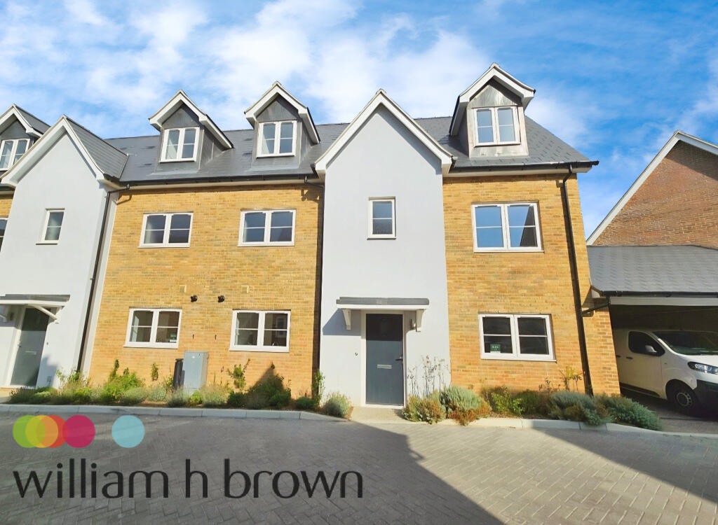 Main image of property: Hawthorn Close, Bicknacre, CHELMSFORD