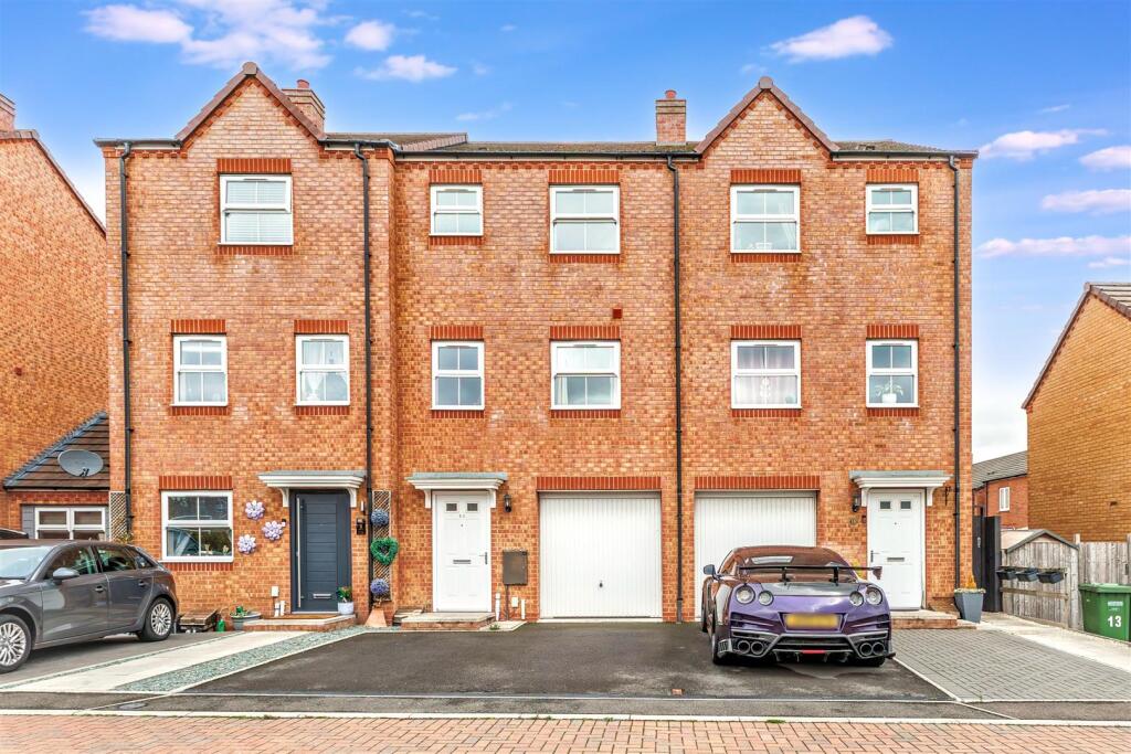 Main image of property: Poppy Close, Evesham