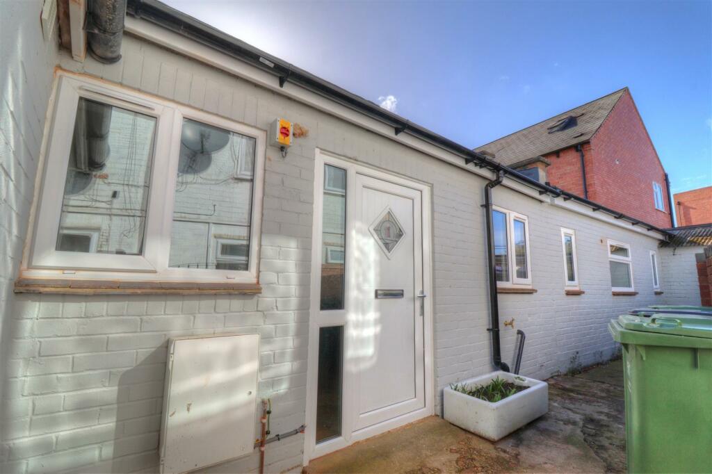 1 bedroom apartment for rent in Church Street, Evesham, WR11