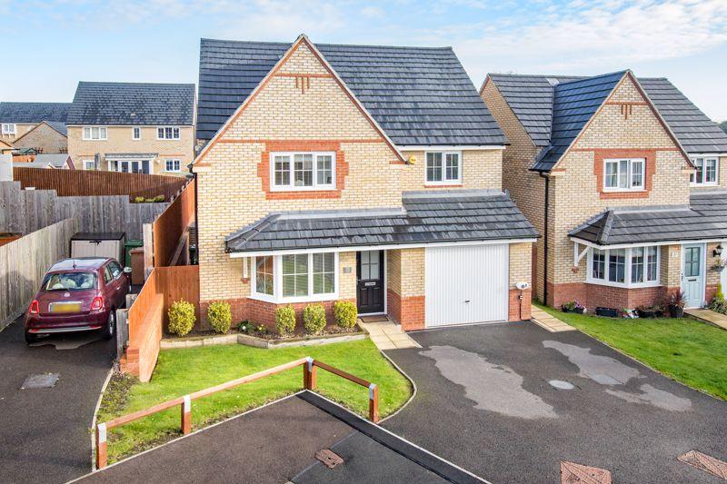 4 bedroom detached house for sale in Forbes Drive, Oakley Vale, Corby, NN18