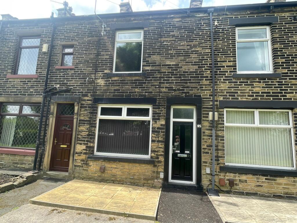 3 bedroom house for rent in Dick Lane, Laisterdyke, Bradford, BD4