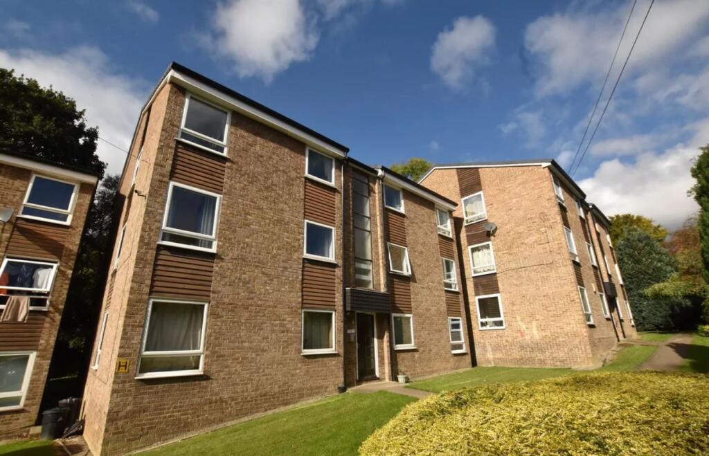 Main image of property: Grosvenor Park Gardens, Leeds
