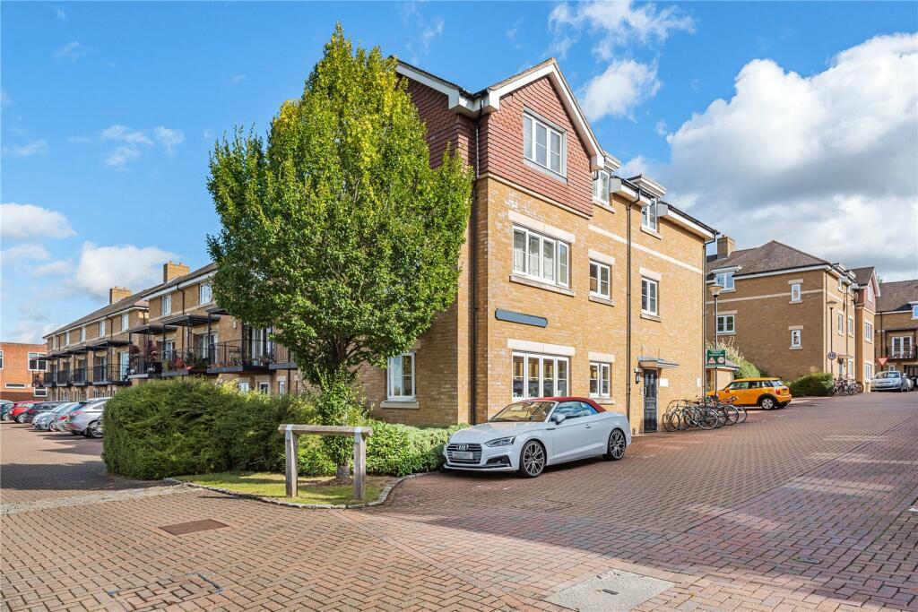 2 bedroom apartment for sale in McCabe Place, Headington, Oxford, OX3