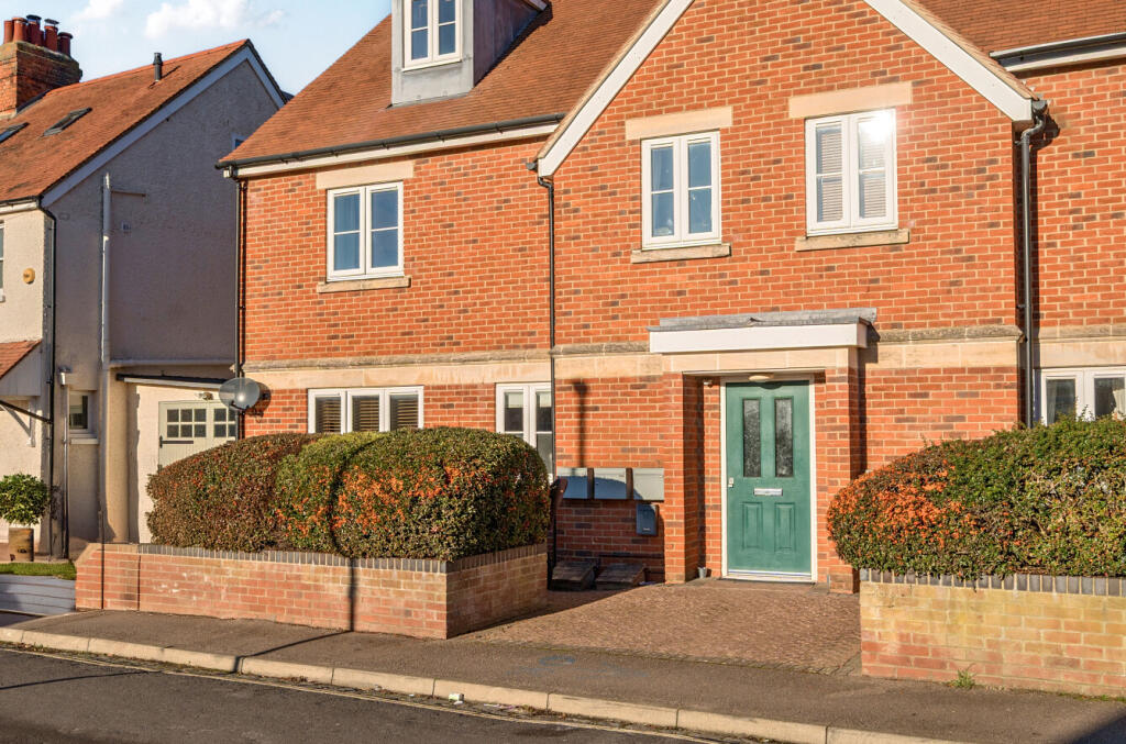 Main image of property: Bateman Street, Headington, Oxford