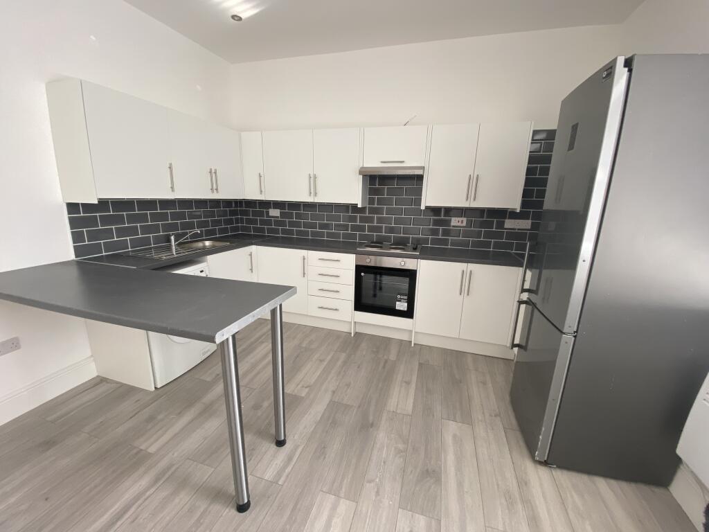 4 bedroom apartment for rent in Cowbridge Road East, Canton, Cardiff, CF11