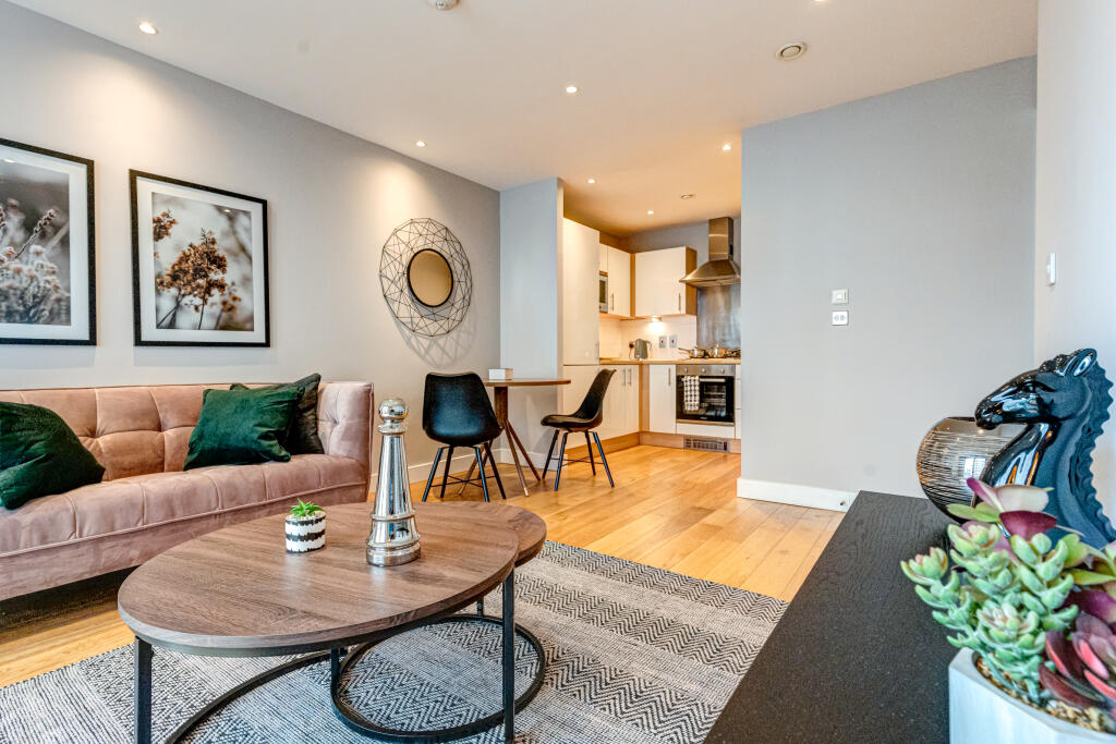 1 bedroom apartment for rent in Bute Terrace, CARDIFF, CF10