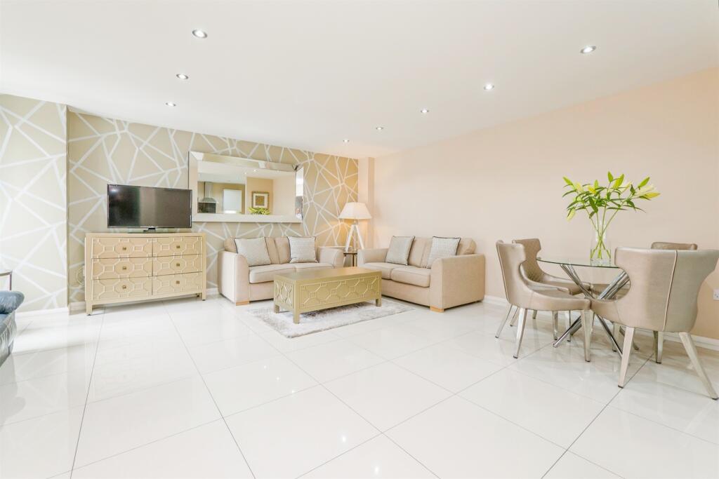 Main image of property: Churchill Way, Cardiff