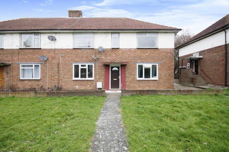 2 bedroom for sale in Bournemead Avenue, Northolt, UB5