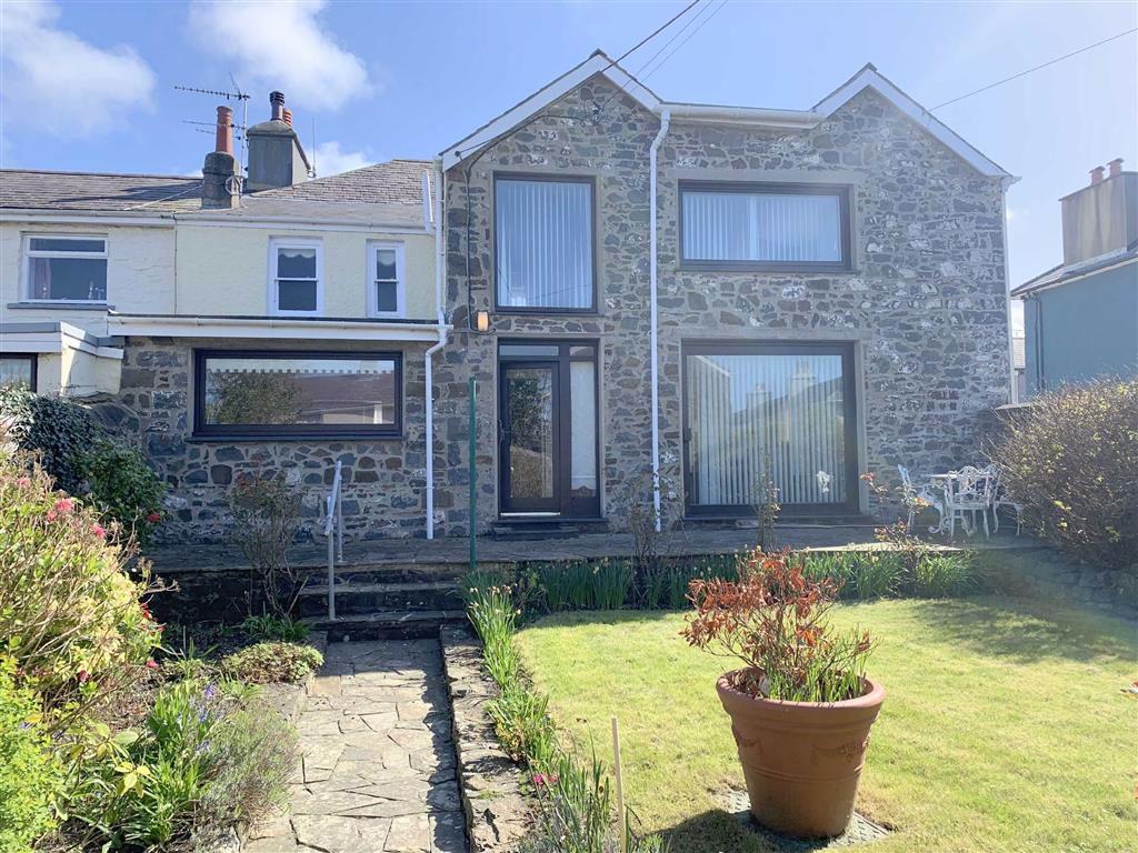 4 bedroom end of terrace house for sale in North Road, Aberaeron