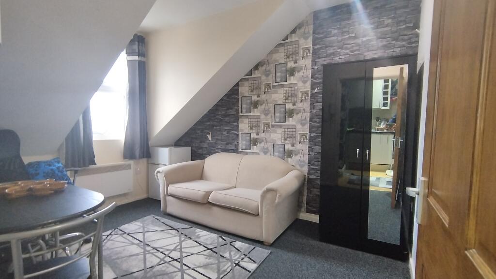 Main image of property: The Avenue, Ealing