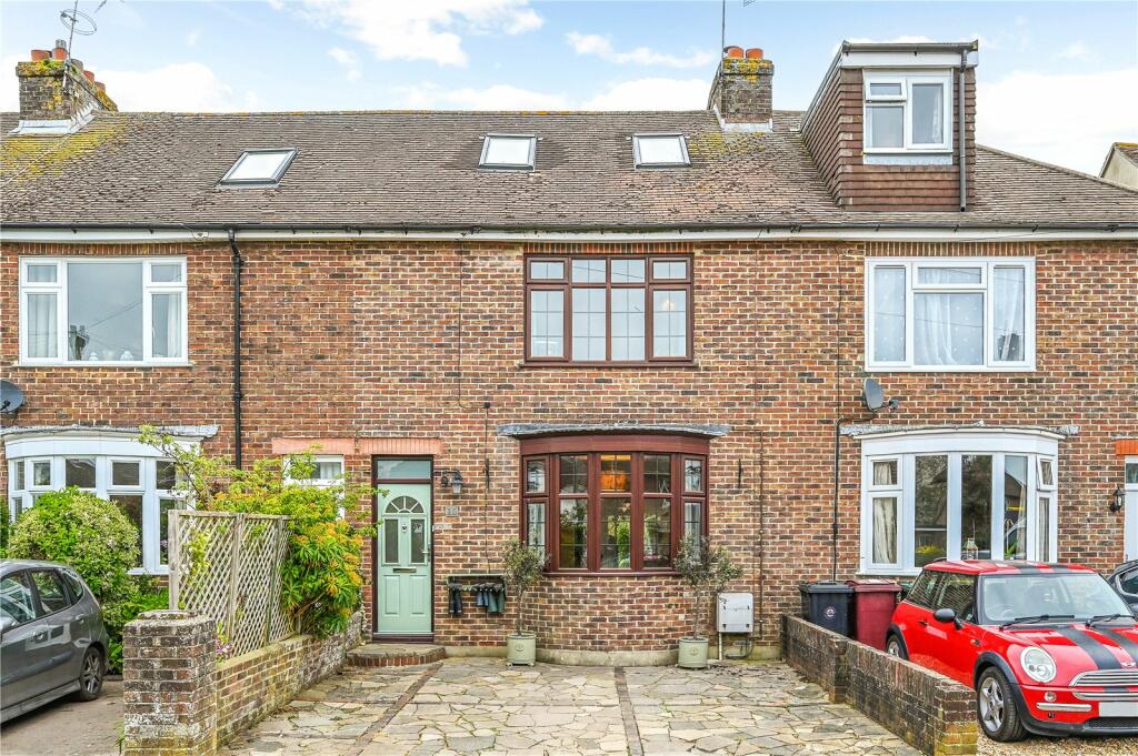 4 bedroom terraced house for sale in M'tongue Avenue, Bosham