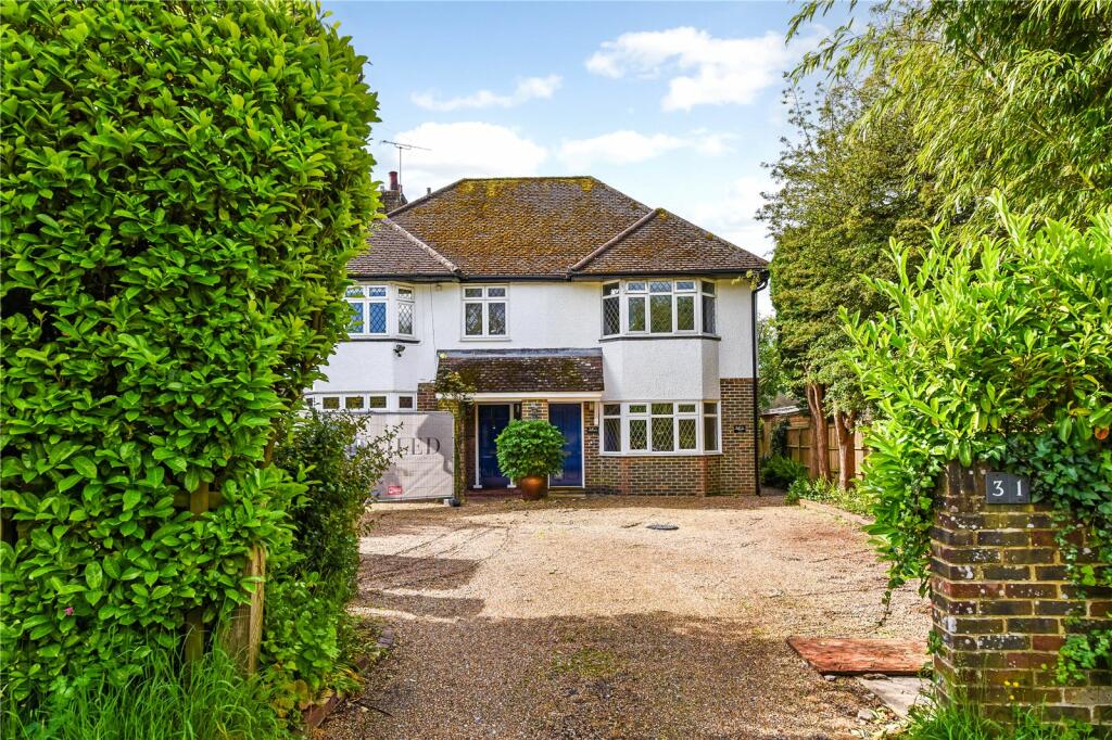 2 bedroom apartment for sale in Fishbourne Road East, Chichester, West