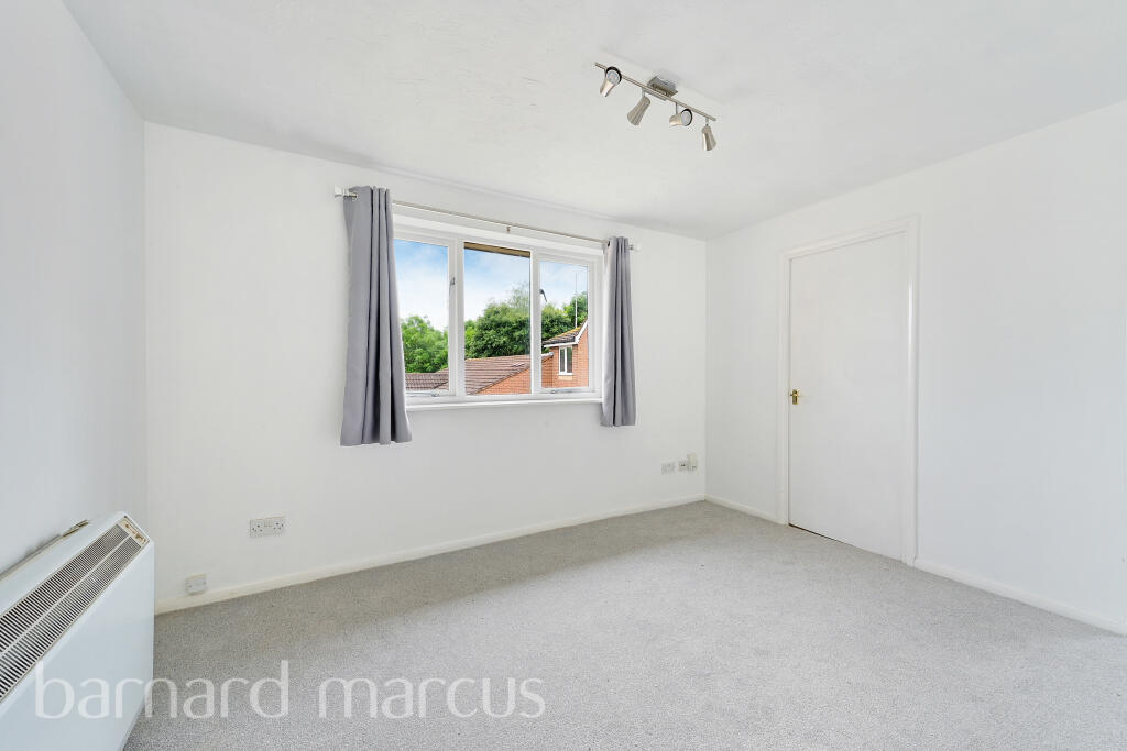 1 bedroom flat for rent in Redford Close, FELTHAM, TW13