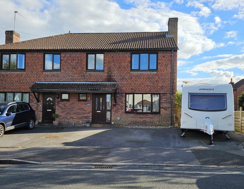 4 bedroom semidetached house for sale in Funtley Road, Funtley