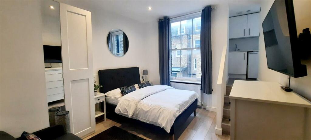 Studio flat for rent in 33 Queensborough Terrace, LONDON, W2