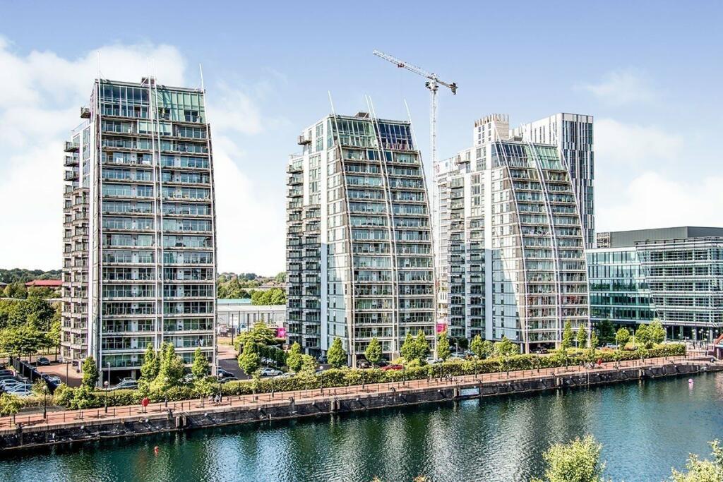 2 bedroom apartment for sale in The Quays, Salford, Greater Manchester, M50