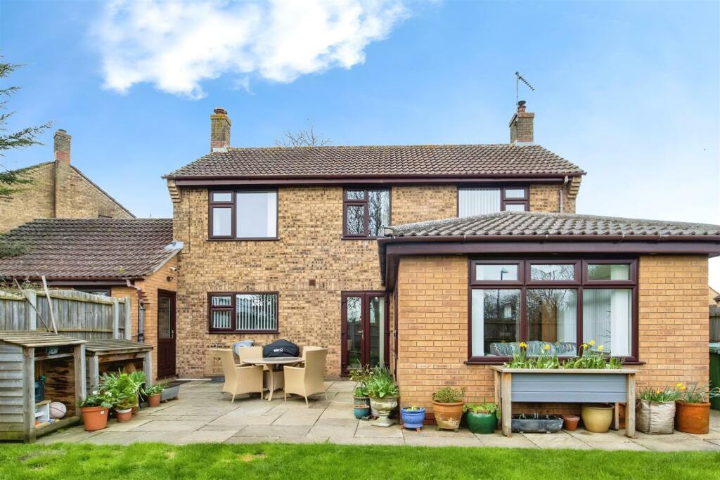 4 bedroom detached house for sale in Rupert Kettle Drive,