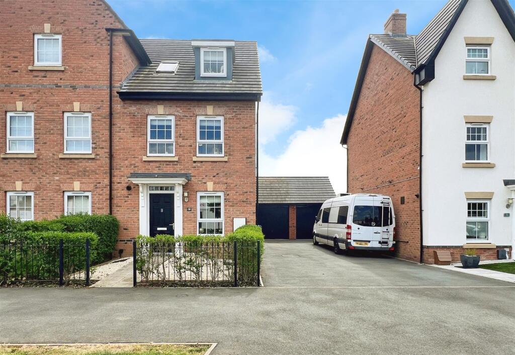 Main image of property: Vickers Way, Warwick
