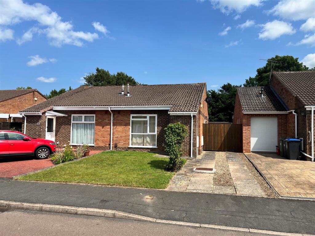 Main image of property: Barford Approach, Whitnash, Leamington Spa