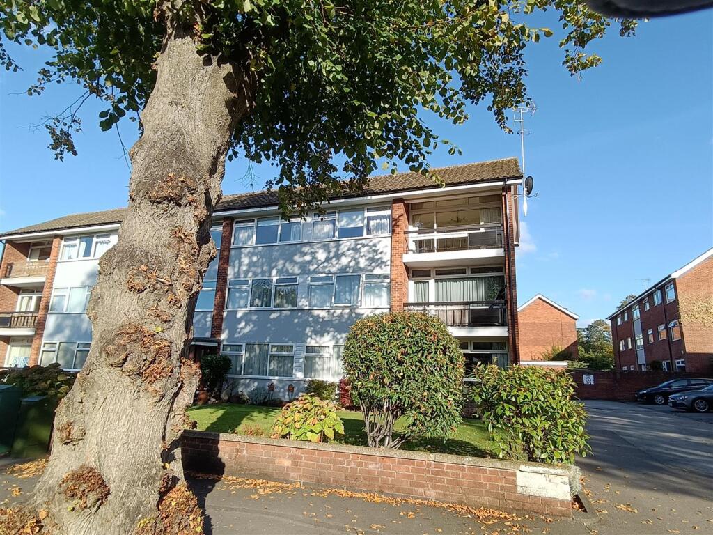 Main image of property: Arlington Avenue, Leamington Spa