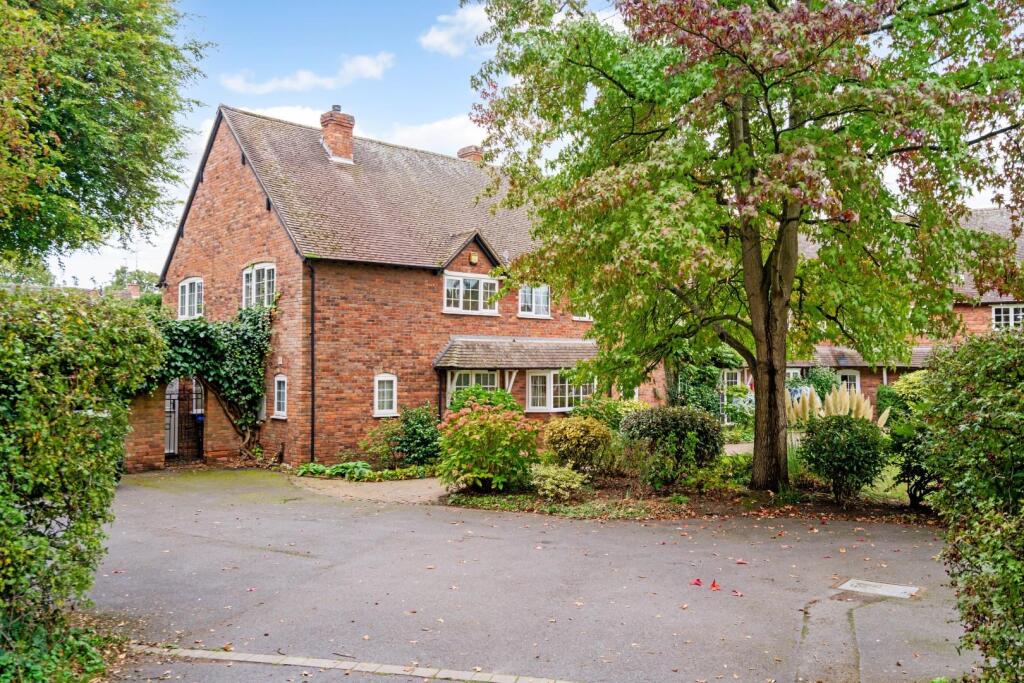 Main image of property: Bridge End, Warwick