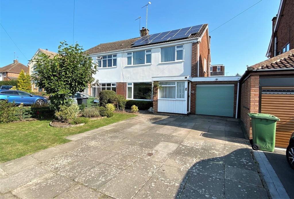 3 bedroom semidetached house for sale in Offchurch Road, Leamington