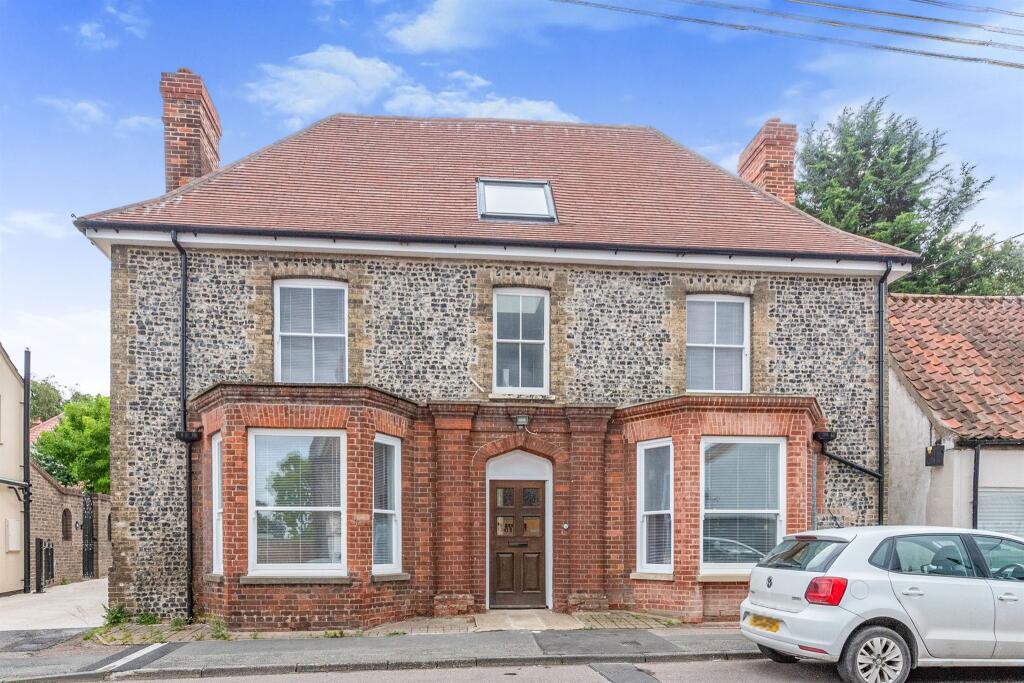 Main image of property: High Street, Lakenheath
