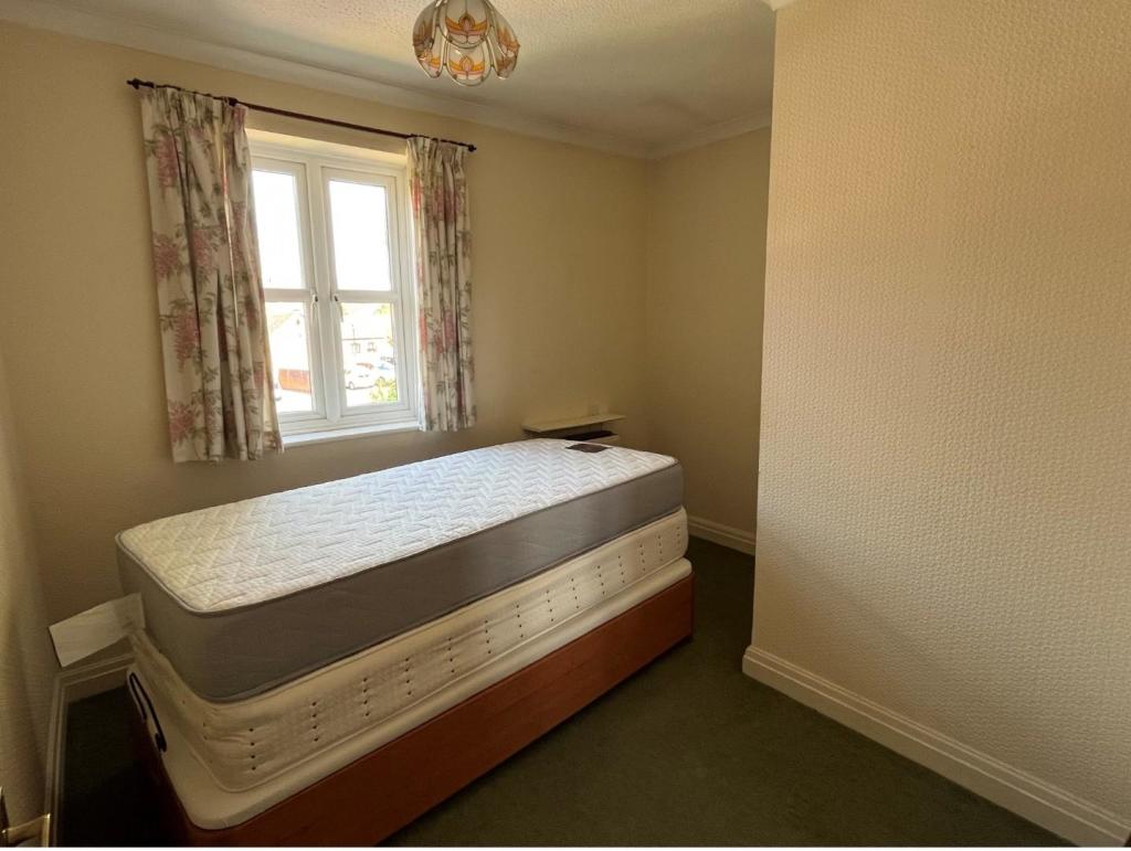 2 bedroom retirement property for sale in Saffron Meadow, Stratford