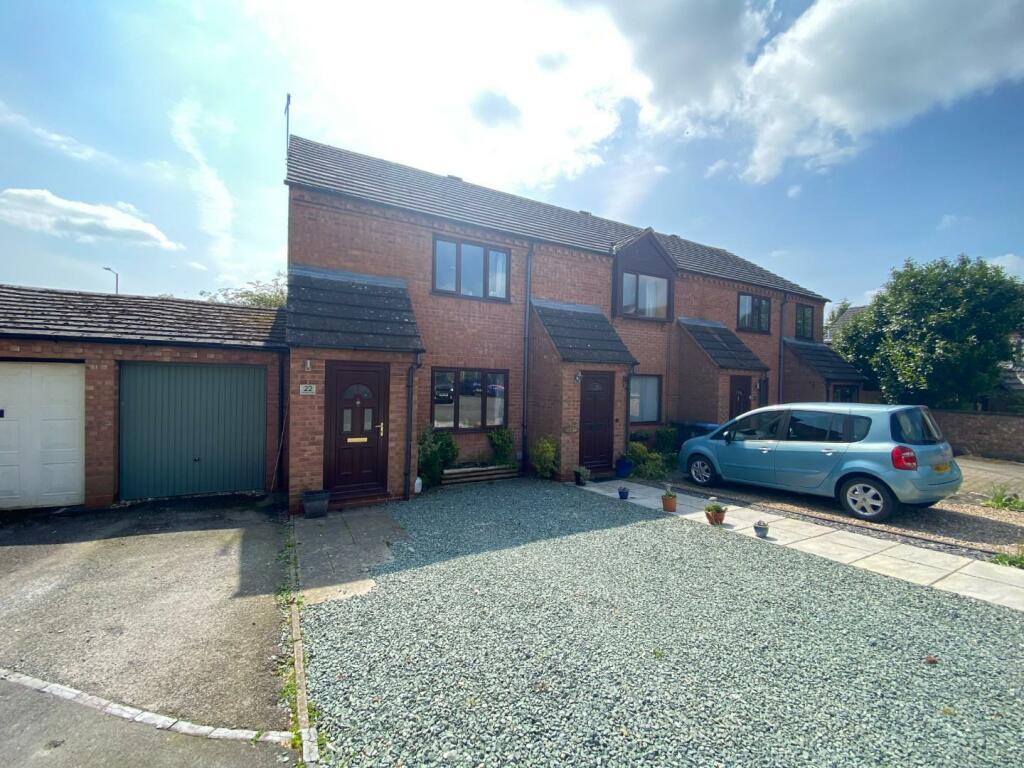 2 bedroom end of terrace house for sale in Orchard Close, Bidfordon