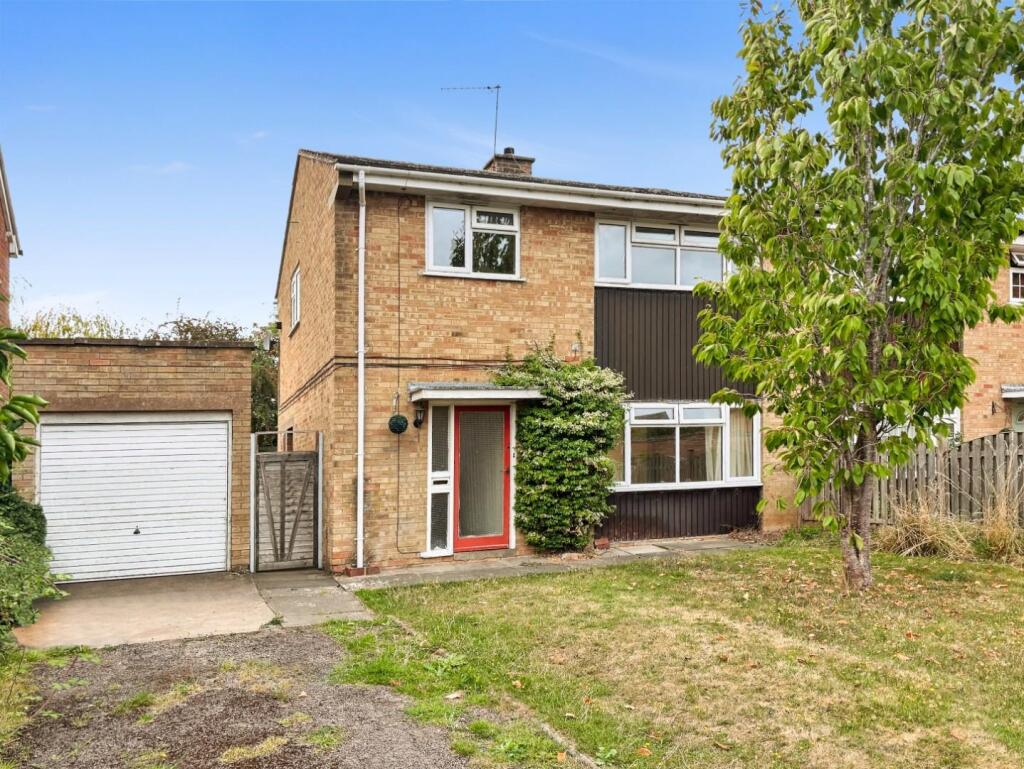 Main image of property: South Green Drive, Stratford-upon-Avon