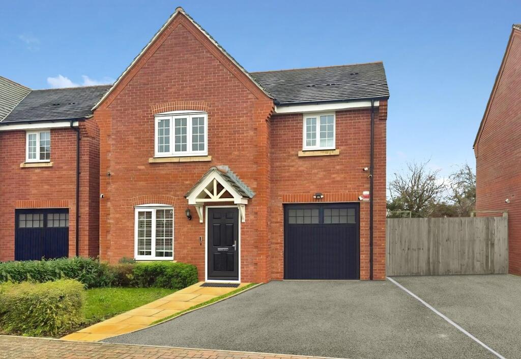 Main image of property: Chedworth Close, Stratford-upon-Avon