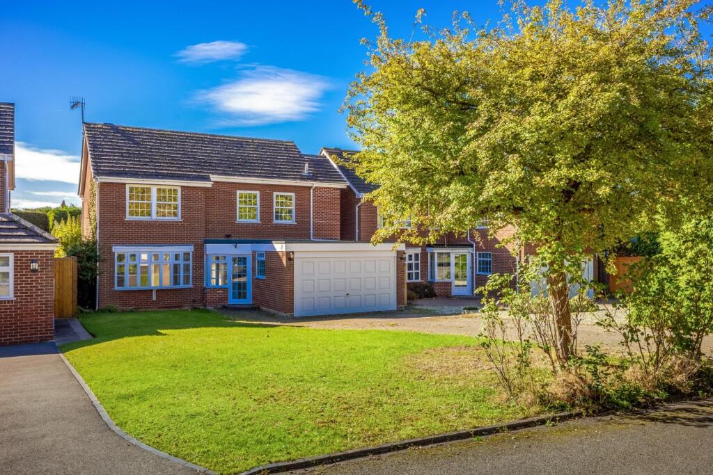 Main image of property: Maidenhead Road, Stratford-upon-Avon