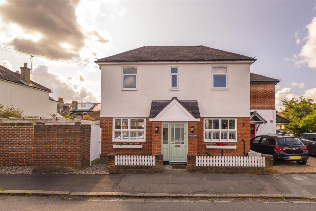 Main image of property: Queens Road, Thames Ditton