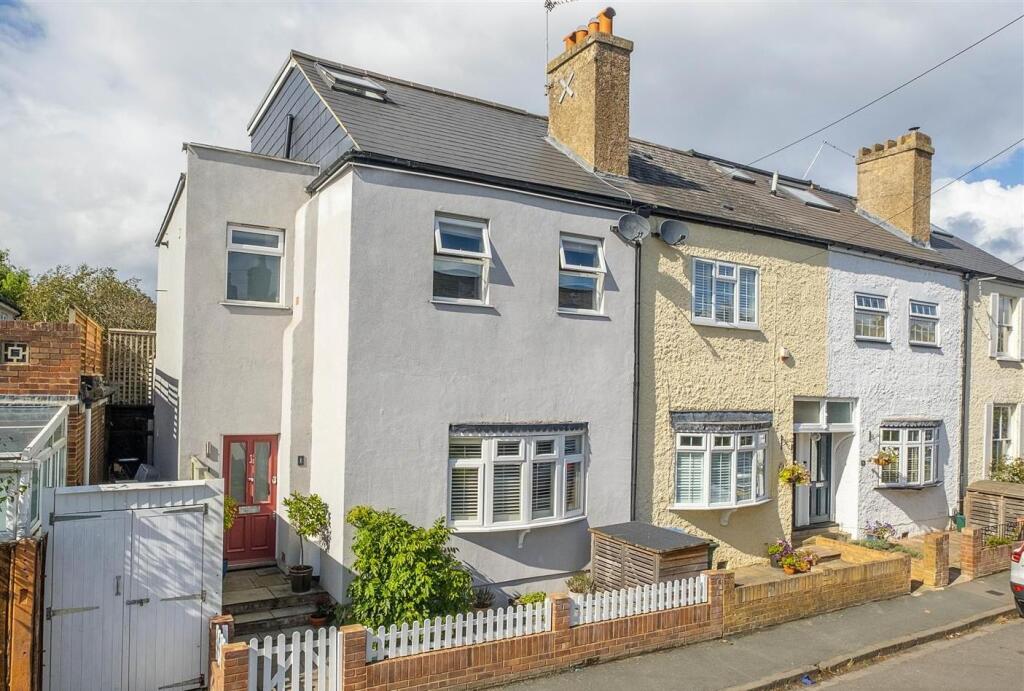 Main image of property: Queens Road, Thames Ditton