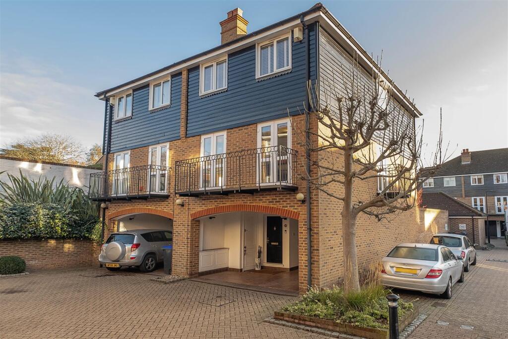 Main image of property: Harvest Lane, Thames ditton